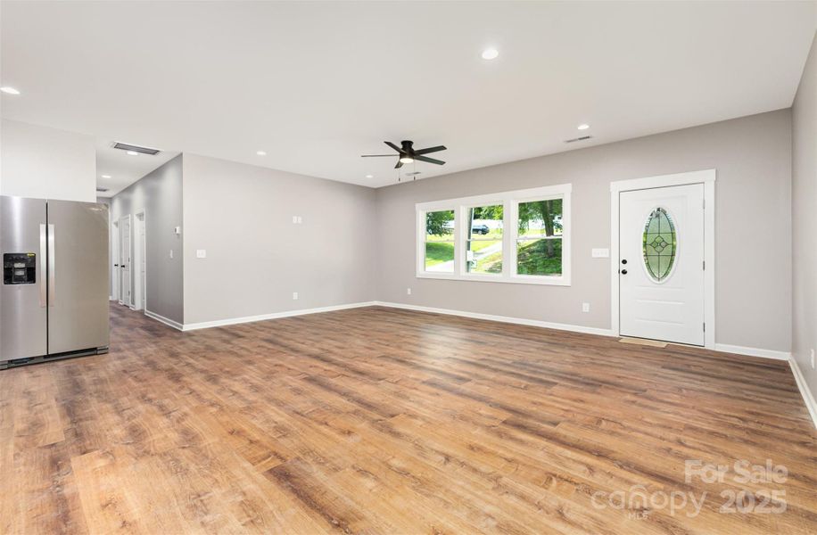 Spacious, unfurnished interior of a new home in , Lincolnton (Image 12).