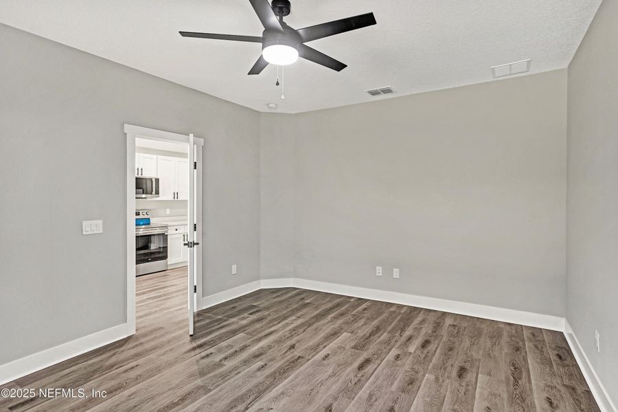 Spacious, unfurnished interior of a new home in , St. Augustine (Image 22).