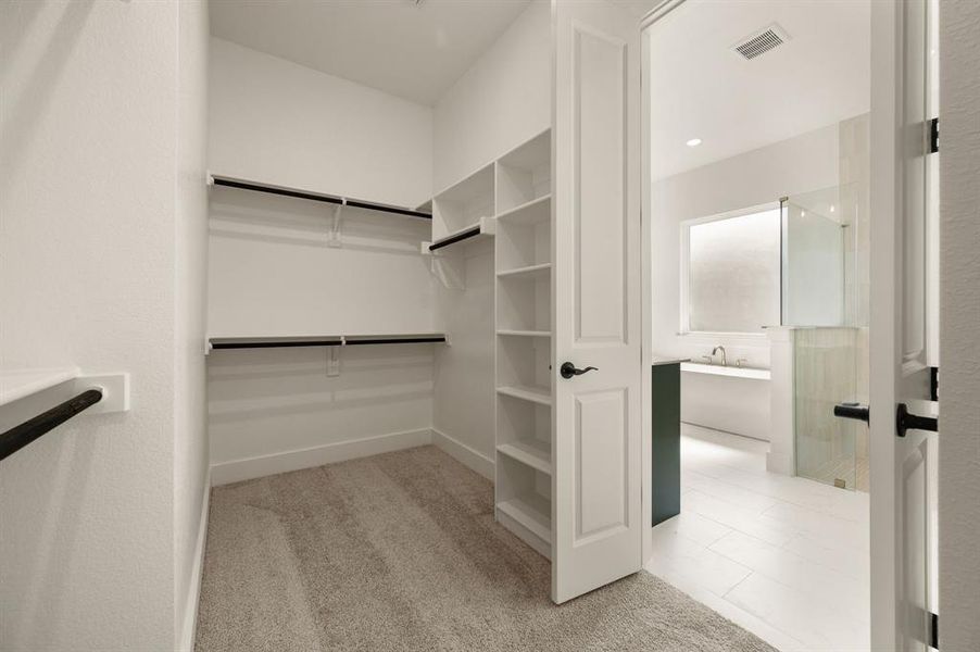 Spacious, unfurnished interior of a new home in Highland Oaks, Boyd (Image 27). Spacious, unfurnished interior of a new home in Highland Oaks, Boyd (Image 27).