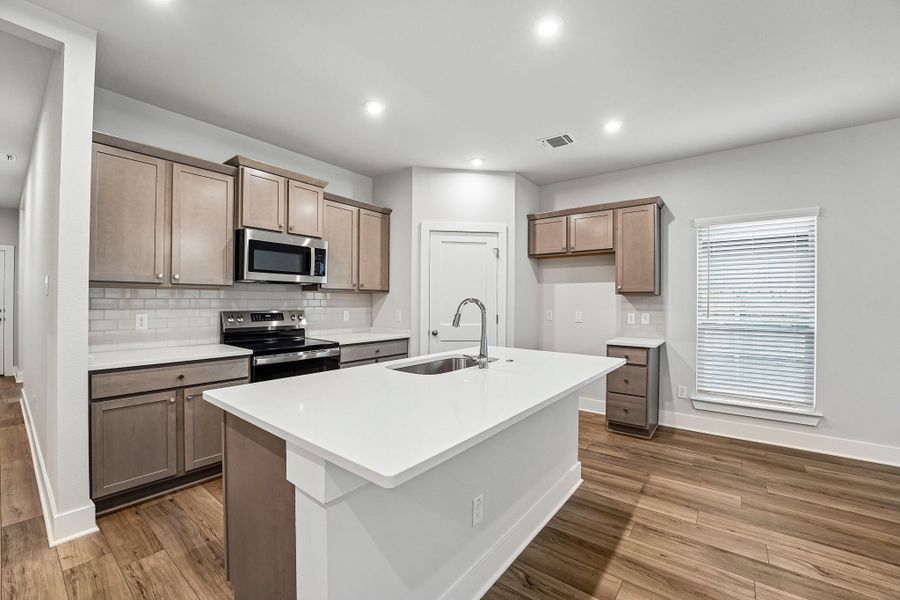 Furnished interior view inside a new home in Three Creeks, Belton (Image 7).