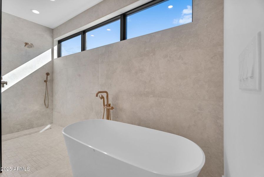 32-web-or-mls-North 39th-24