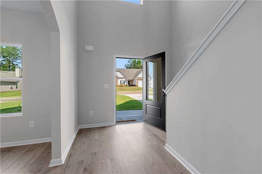 Spacious, unfurnished interior of a new home in , Villa Rica (Image 13).