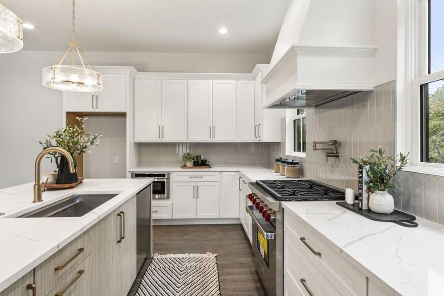 Furnished interior view inside a new home in , Alpharetta (Image 23).