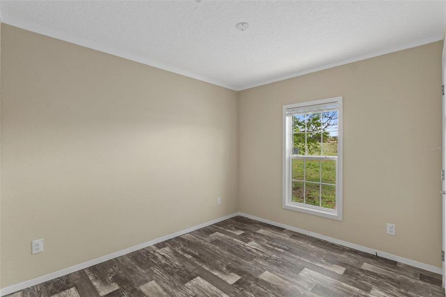 Spacious, unfurnished interior of a new home in , Dade City (Image 31).