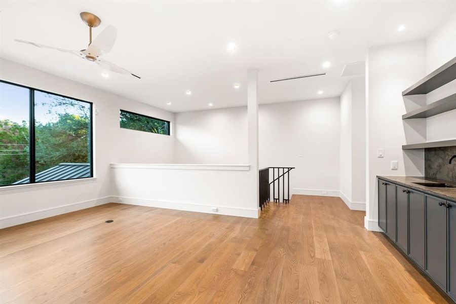 Spacious, unfurnished interior of a new home in , Dallas (Image 20).