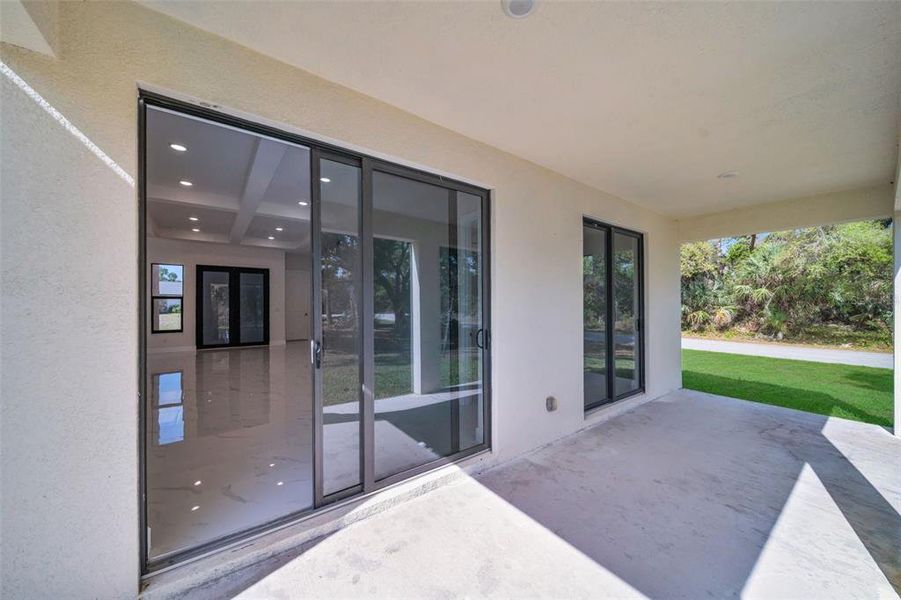 Exterior details and patio area of a home in , Port Charlotte (Image 17).