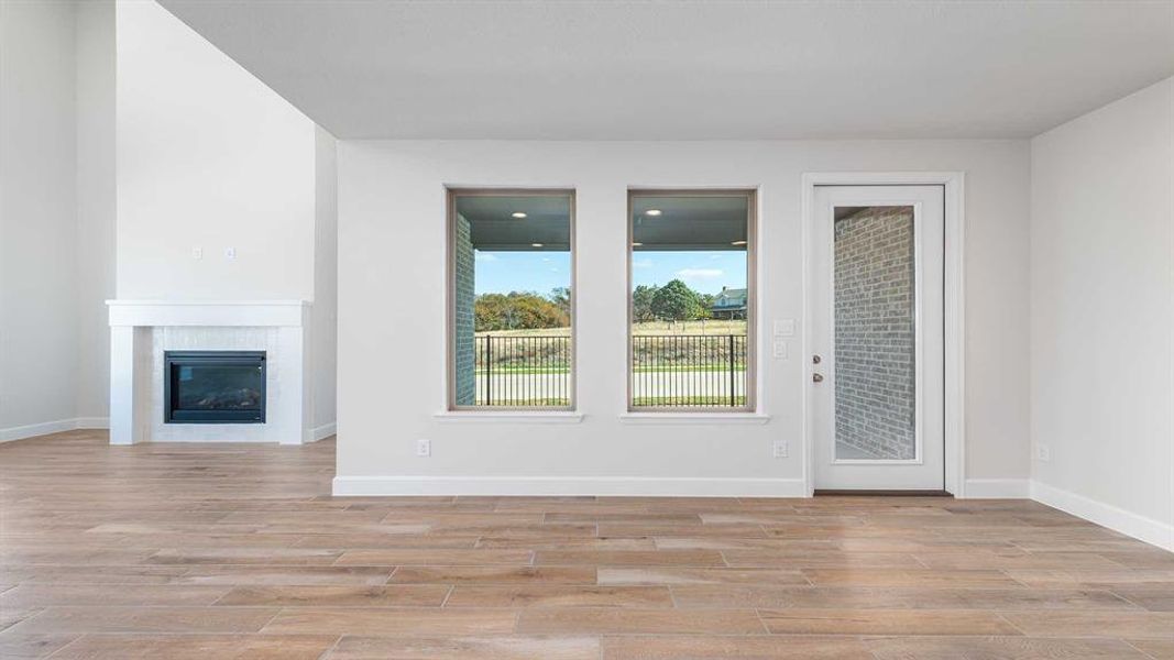 Spacious, unfurnished interior of a new home in The Heights At Uptown Celina 45', Celina (Image 11).