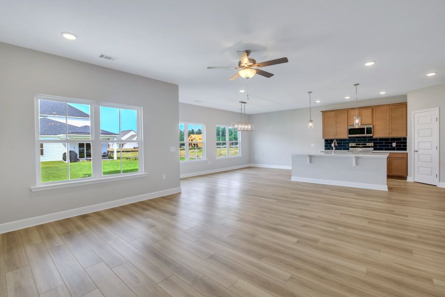 Representative unfurnished interior of a home built from the Seabrook by Ernest Homes in Wexford, Richmond Hill (Image 23).
