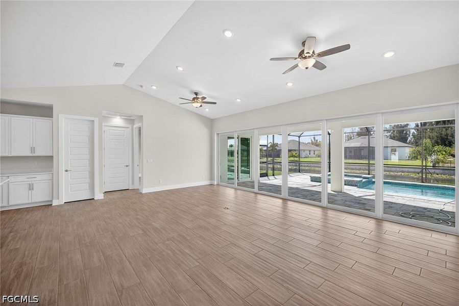 Spacious, unfurnished interior of a new home in Cape Coral, Cape Coral (Image 32).