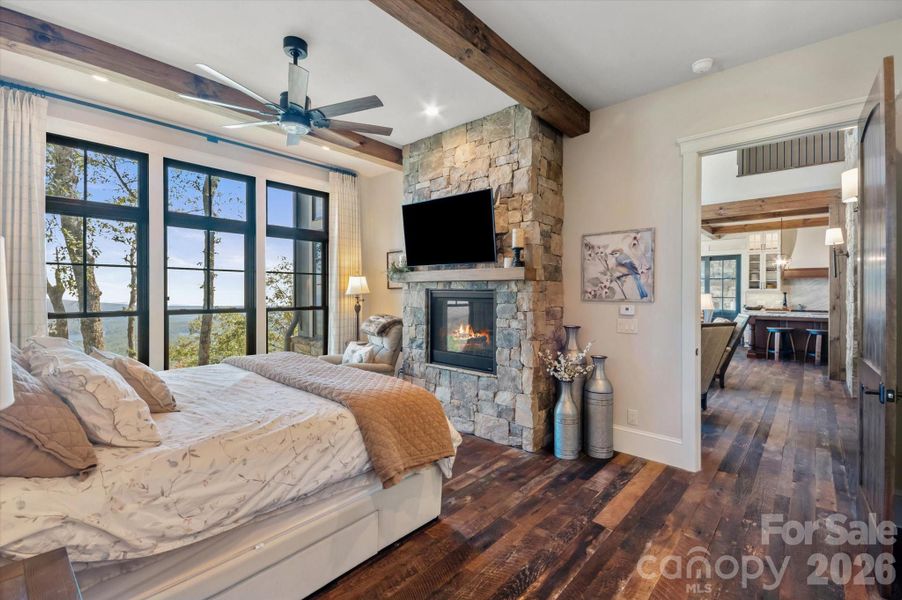 Furnished interior view inside a new home in , Lake Toxaway (Image 13).