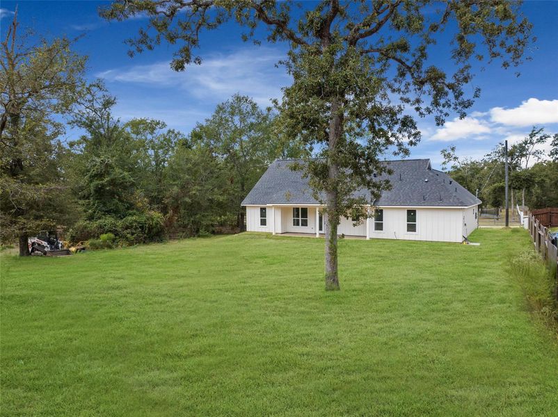 Exterior details and patio area of a home in , Hempstead (Image 2).