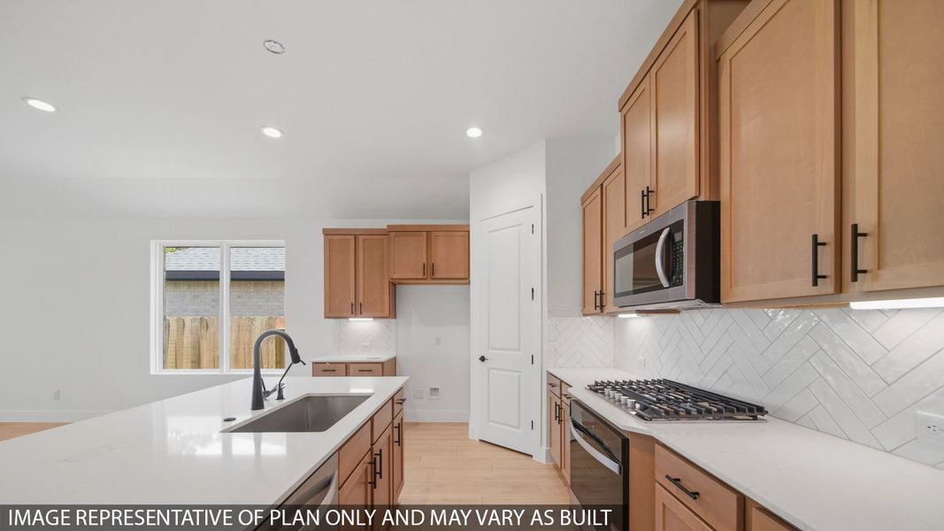 Furnished interior view inside a new home in Hills of Westlake, Conroe (Image 10).