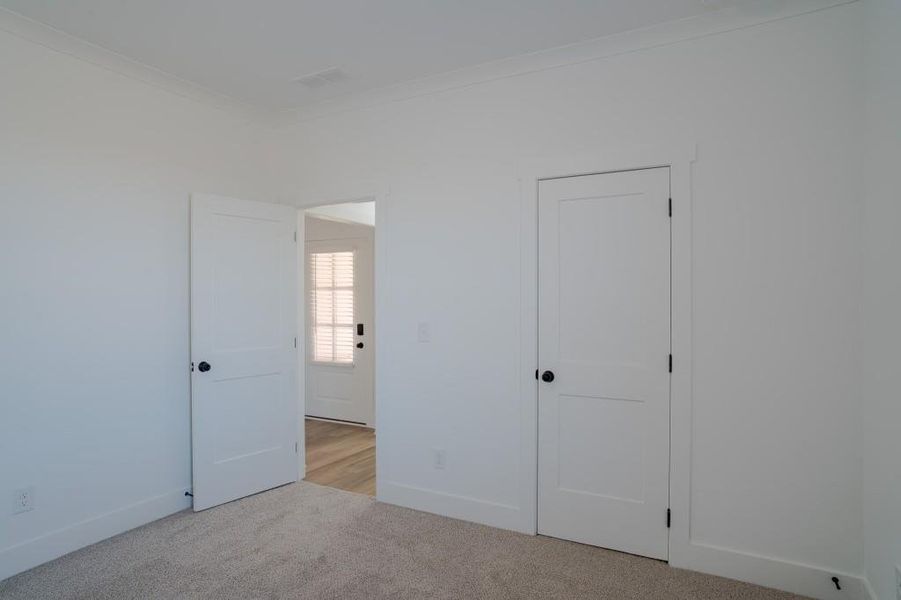 Spacious, unfurnished interior of a new home in Magnolia Ridge, Monroe (Image 37).