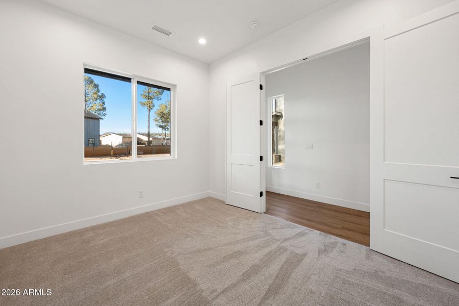 10-Office (2) 10-Office (2)