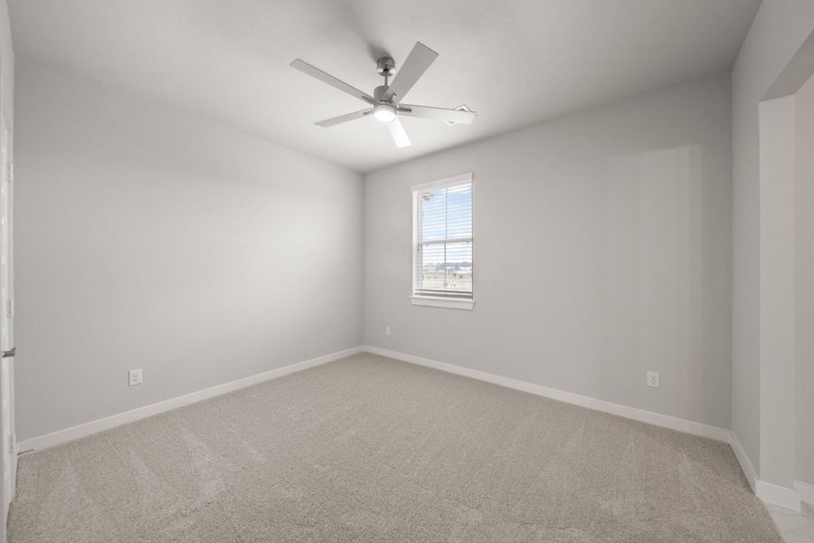 Spacious, unfurnished interior of a new home in Morton Creek Ranch, Katy (Image 17).