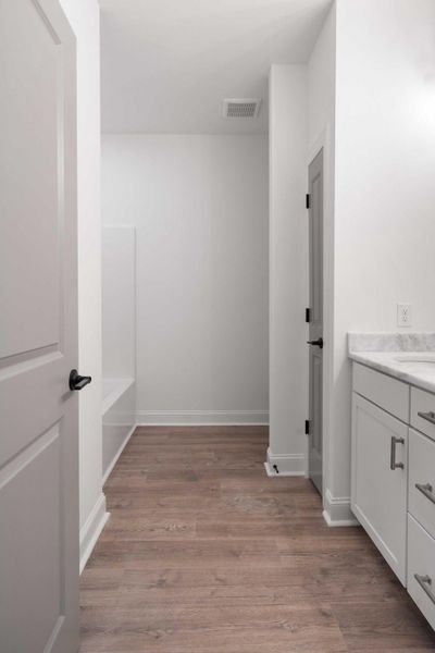 Spacious, unfurnished interior of a new home in , Johns Island (Image 33).