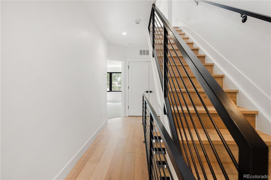 Spacious, unfurnished interior of a new home in , Denver (Image 24).