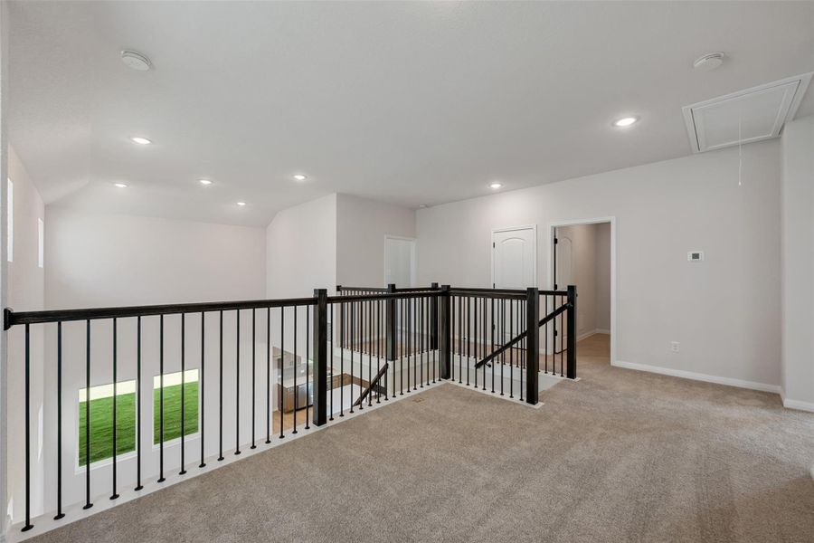 Representative images and renderings are for illustrative purposes. Actual structural options and design finishes of home may vary.