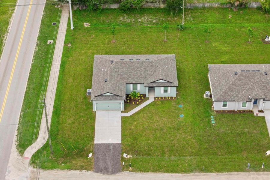 Image 16 of a home in Vero Lake Estates. Image 16 of a home in Vero Lake Estates.