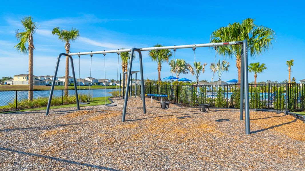 Community amenities in Indigo Creek, Apollo Beach (Image 25).