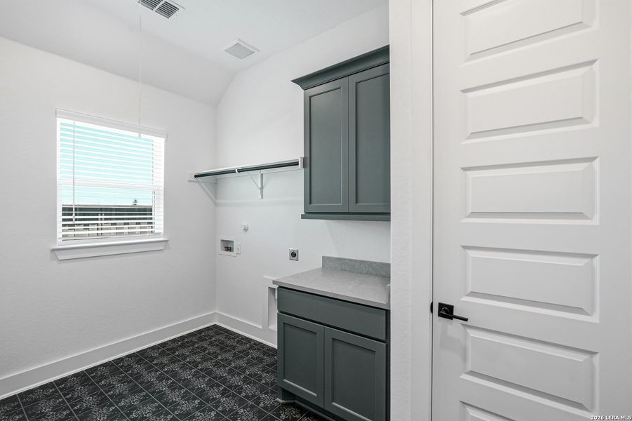 Furnished interior view inside a new home in Prominence Urban, San Antonio (Image 7). Furnished interior view inside a new home in Prominence Urban, San Antonio (Image 7).