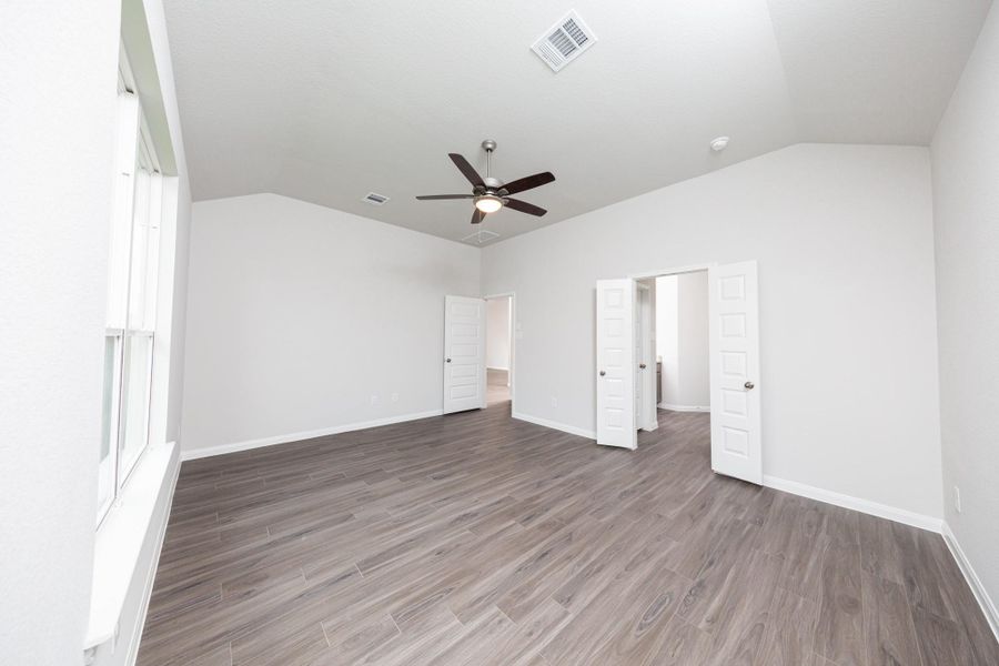 Photos are a representation of the floor plan. Options and interior selections will vary. Photos are a representation of the floor plan. Options and interior selections will vary.