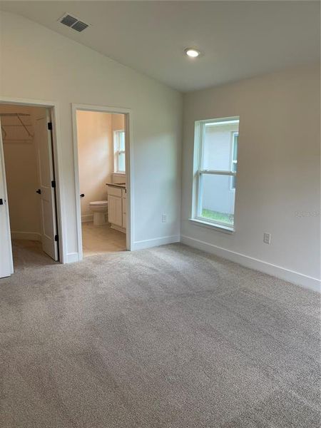 Spacious, unfurnished interior of a new home in Harmony Central, St. Cloud (Image 37).