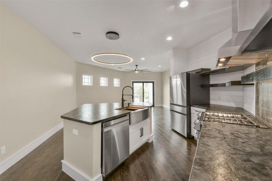 Furnished interior view inside a new home in , Galveston (Image 10).