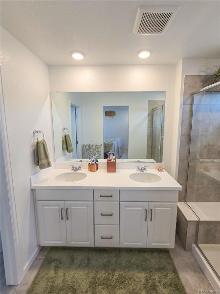 Furnished interior view inside a new home in , Aurora (Image 8).