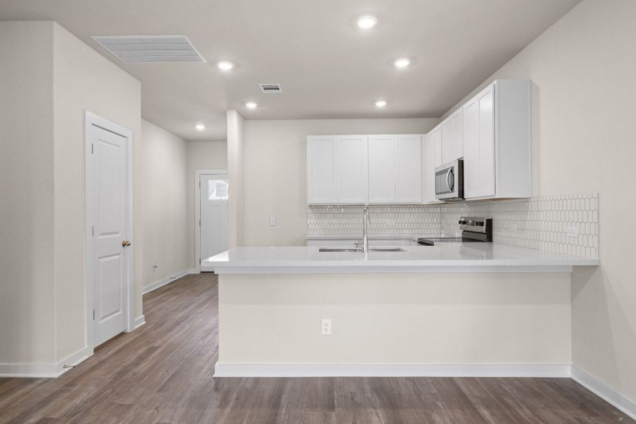 1,899sf New Home in Elgin, TX. - Slide 7 1,899sf New Home in Elgin, TX. - Slide 7