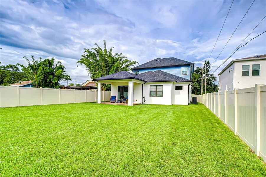 Exterior details and patio area of a home in , Tampa (Image 24).