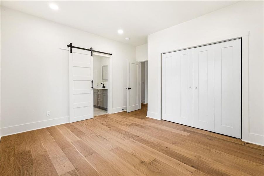 Spacious, unfurnished interior of a new home in , Atlanta (Image 34). Spacious, unfurnished interior of a new home in , Atlanta (Image 34).