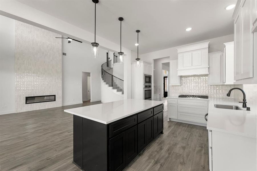 Furnished interior view inside a new home in Las Lomas, Forney (Image 11). Furnished interior view inside a new home in Las Lomas, Forney (Image 11).