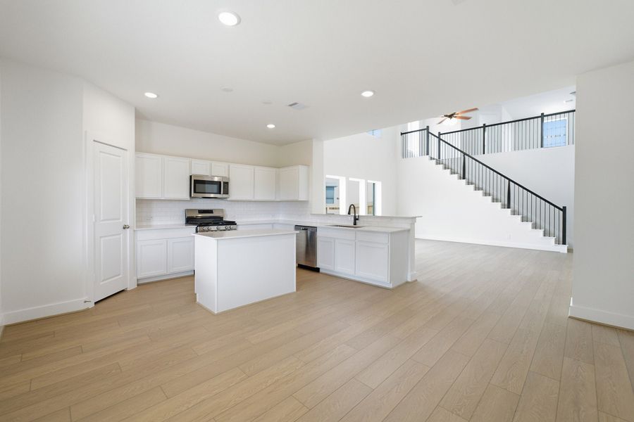 Furnished interior view inside a new home in Bluestem, Brookshire (Image 7).