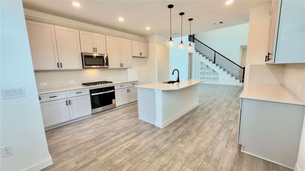 Furnished interior view inside a new home in Pulte Homes at Two Step Farm, Montgomery (Image 7).