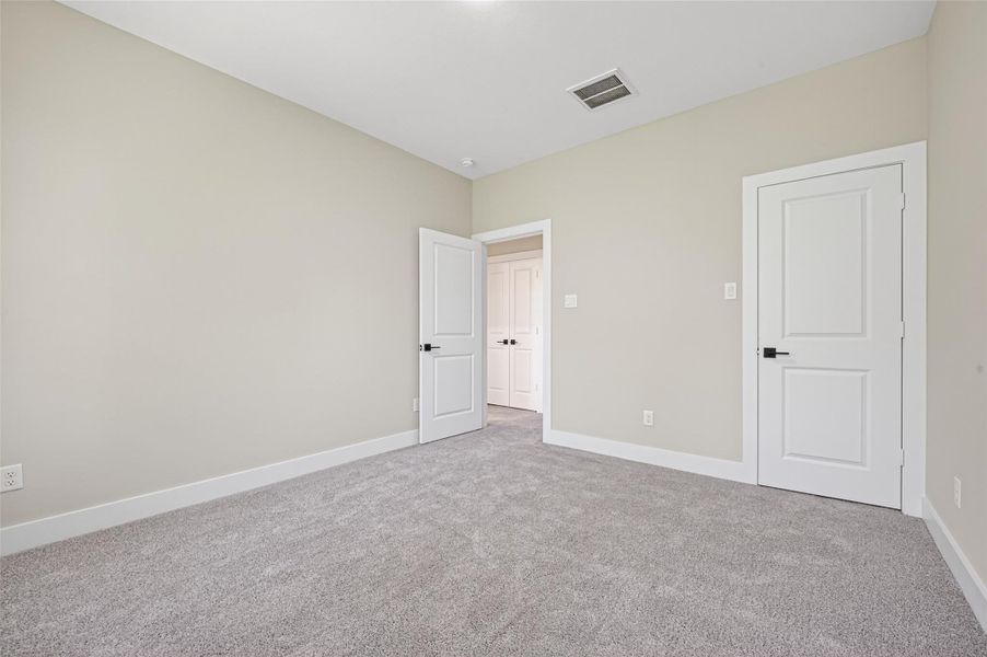 Spacious, unfurnished interior of a new home in , Houston (Image 32).