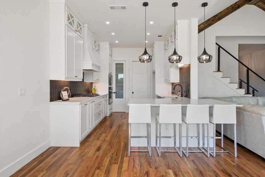 Lots of cabinets-soft close drawers