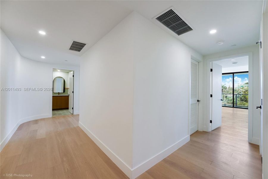 Spacious, unfurnished interior of a new home in , Bay Harbor Islands (Image 32).