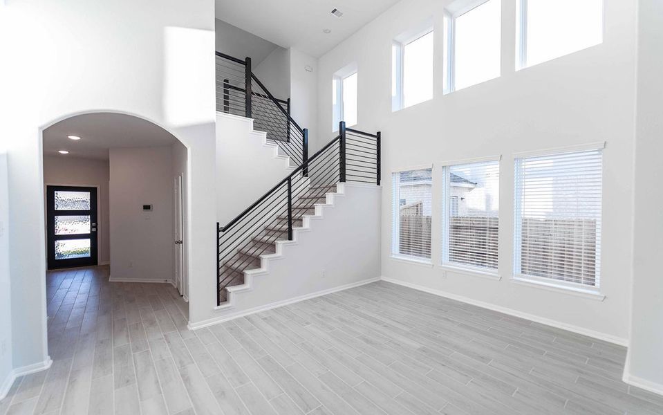 Image 13 of a home in River Ranch Meadows. Image 13 of a home in River Ranch Meadows.