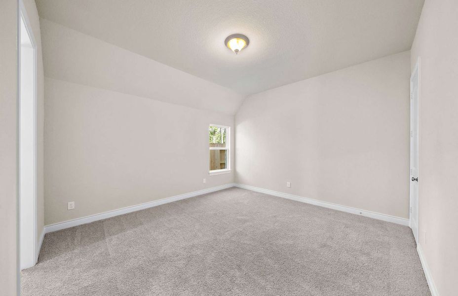 Spacious, unfurnished interior of a new home in Artavia 70′, Conroe (Image 39).