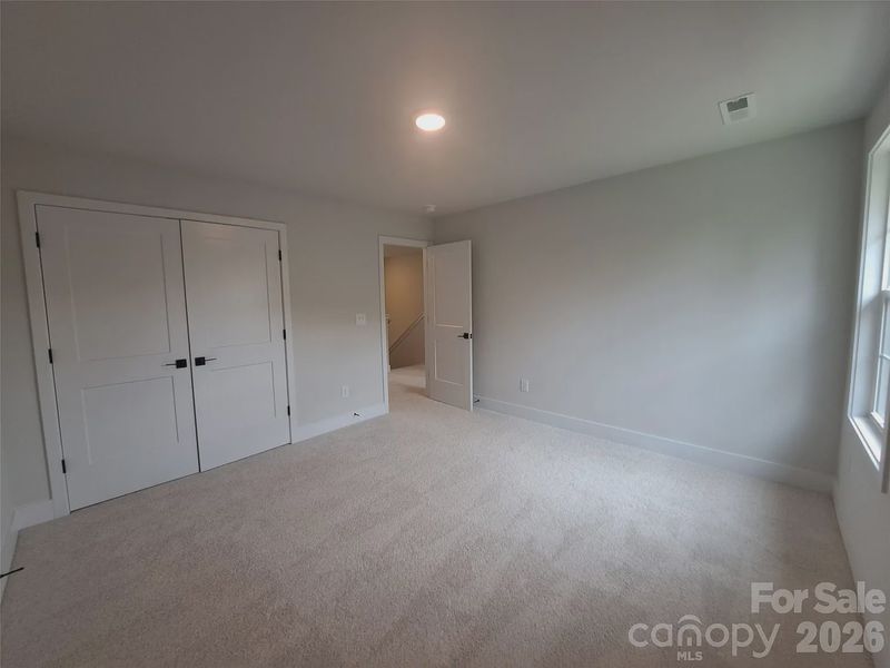 Spacious, unfurnished interior of a new home in Kerns Ridge, Salisbury (Image 14).