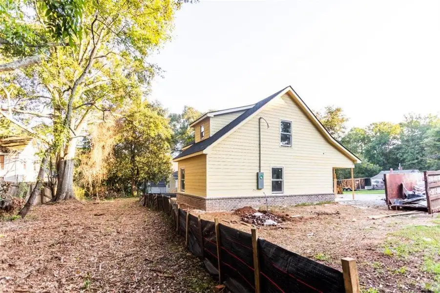 Image 22 of a home in .