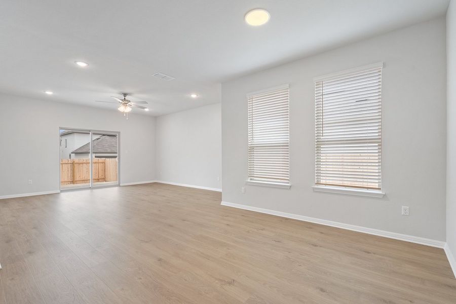 011_mm_05355 011_mm_05355