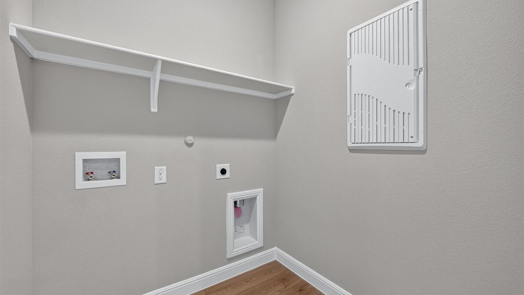 Representative unfurnished interior of a home built from the Tallow by D.R. Horton in Treeline, Justin (Image 36).