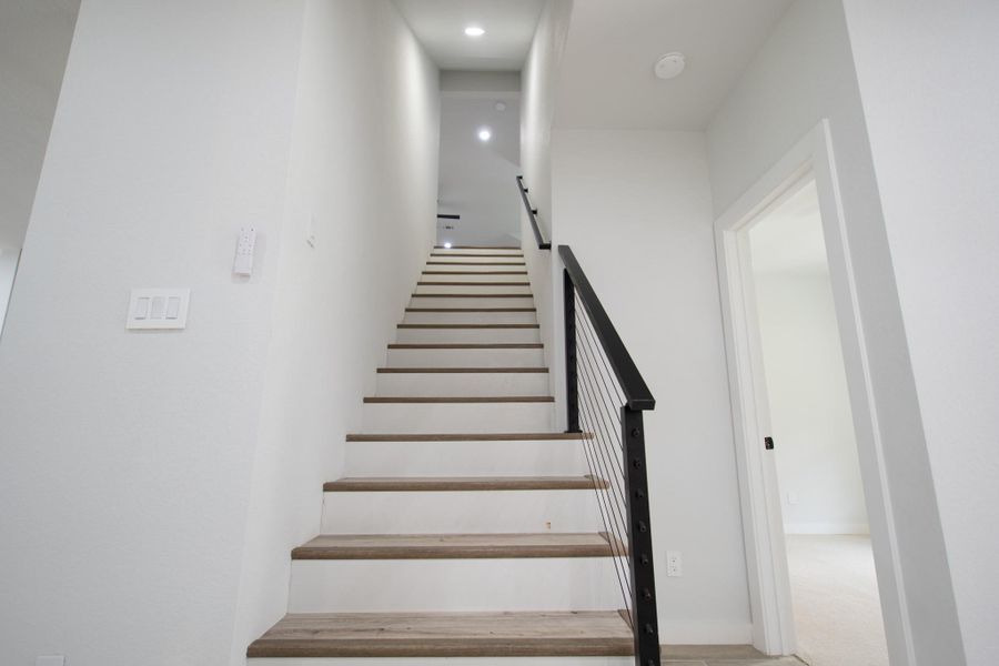 Spacious, unfurnished interior of a new home in , Dayton (Image 39).