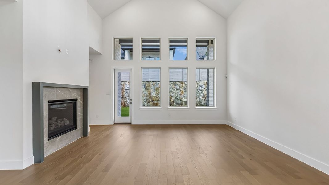 Spacious, unfurnished interior of a new home in Painted Tree 50' Series, McKinney (Image 14).