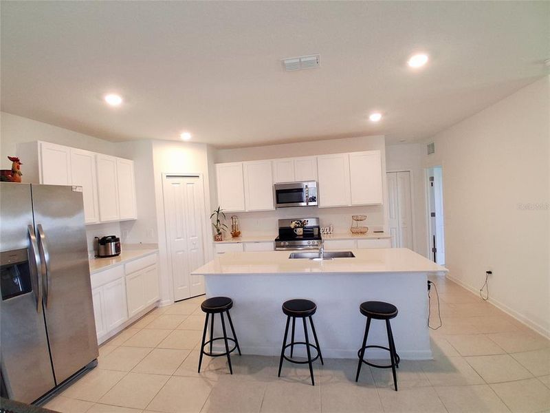 Furnished interior view inside a new home in Hunt Club Groves, Lake Wales (Image 12).