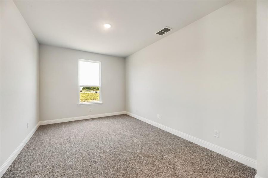 Spacious, unfurnished interior of a new home in Creekside of Crowley, Crowley (Image 18).