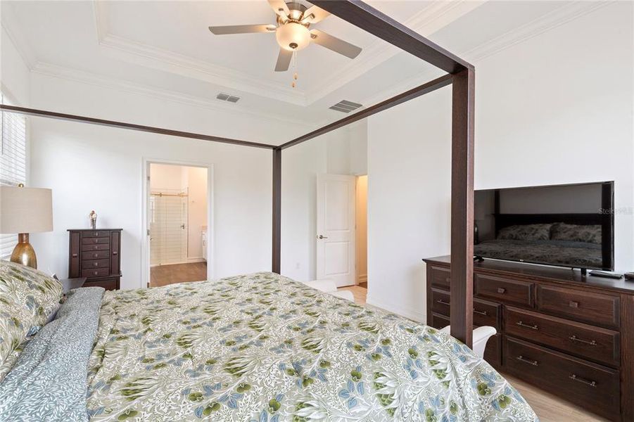 Furnished interior view inside a new home in , Land O' Lakes (Image 37).