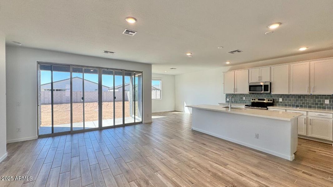 008 Greatroom and Kitchen 008 Greatroom and Kitchen